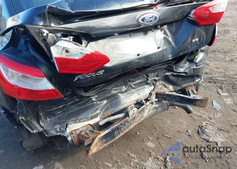 2014 Ford Focus Se z USA, uszkodzony, nr VIN 1FADP3F22EL344206